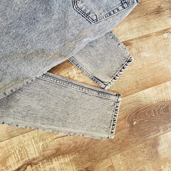 GRLFRND Karolina High Waist Tapered Leg Jean Women’s Size 25 In After The Storm. - Picture 4 of 11